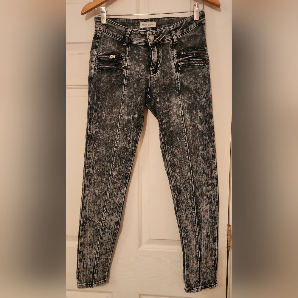 Mind Code, Womens, Size Small skinny jeans, zippers, pockets, 28 in. Inseam